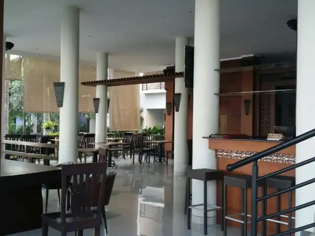 Gambar Makanan Padmasari Restaurant 3