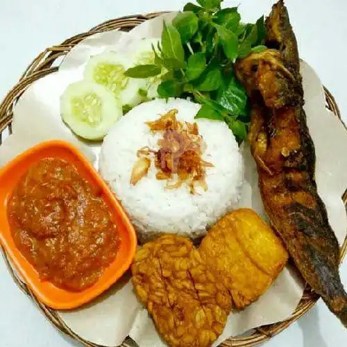 Gambar Makanan Pecel Lele & Ayam Berkah Jaya, Sukaluyu 9