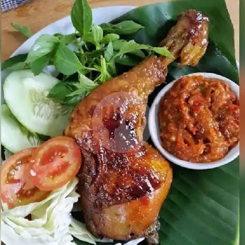 Gambar Makanan Ayam bakar yanti ( cabang koang ), Warung Gantung 20