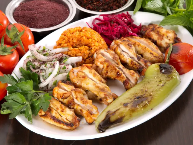 Artı Kanat Izgara'nin yemek ve ambiyans fotoğrafları 1
