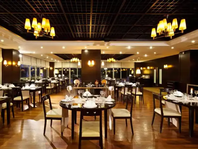 Safir Restaurant - Dedeman Ankara Hotel'nin yemek ve ambiyans fotoğrafları 3