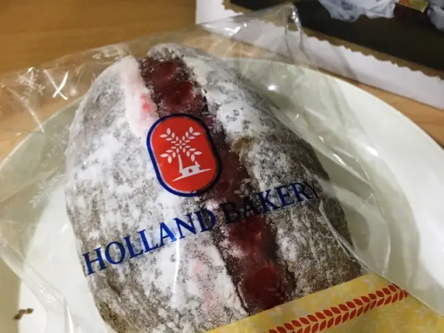 Gambar Makanan Holland Bakery 16