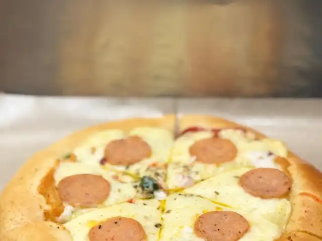 Pizza Lizza Food Photo 4