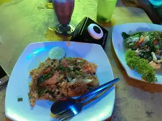 BAHTERA SANTAI SEAFOOD RESTAURANT Food Photo 2