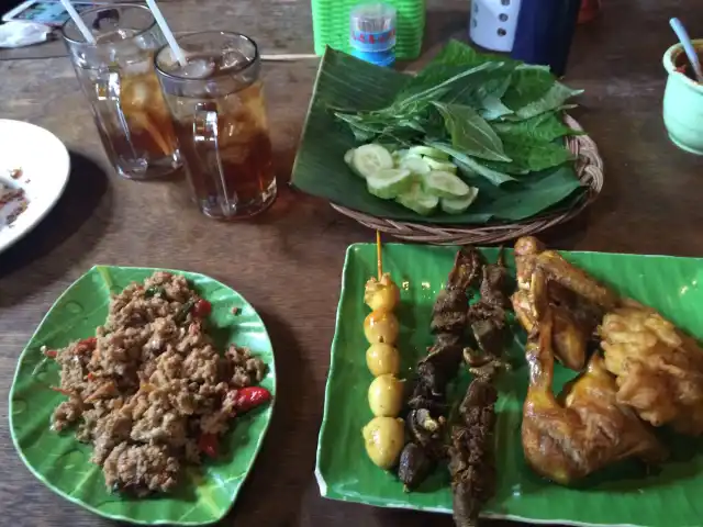 Gambar Makanan Ayam Goreng Aroma 3 12