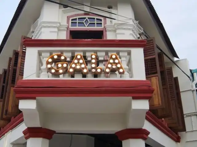 Gala House Restaurant & Cafe Food Photo 1