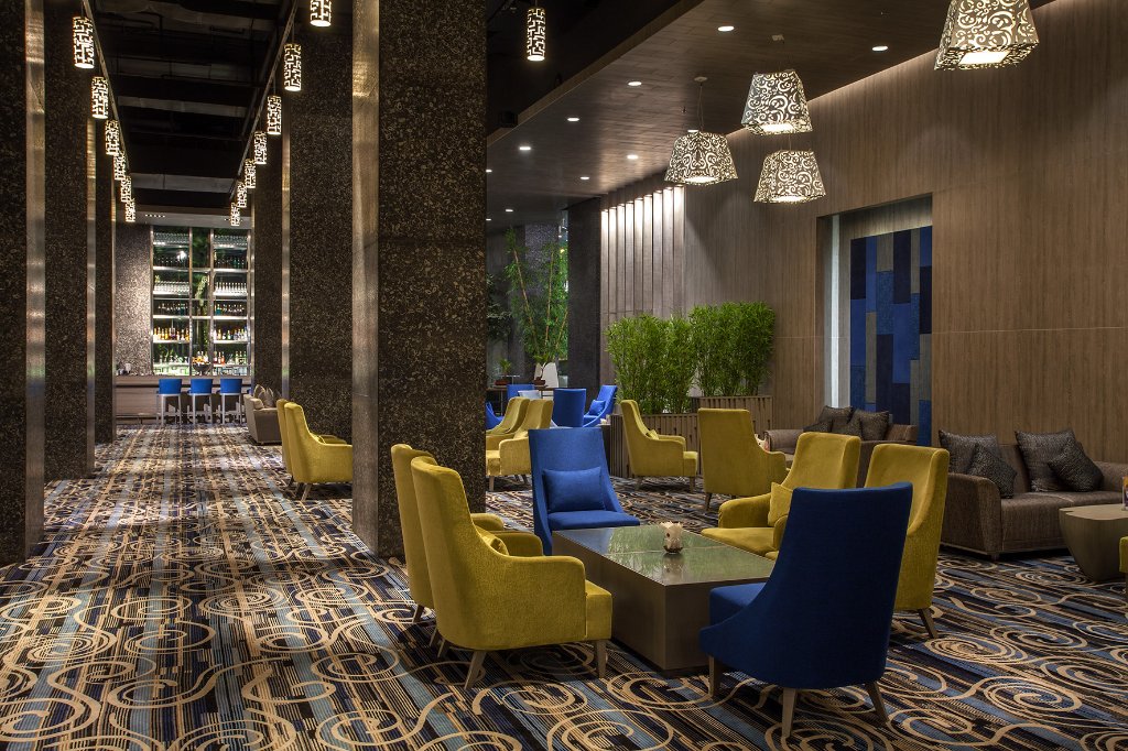 Plumeria Lounge terdekat Restoran dan Tempat Makan Bar terdekat di