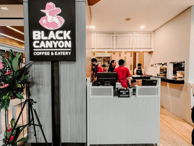 Black Canyon Coffee & Eatery