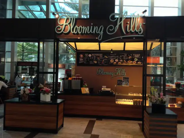 Gambar Makanan Blooming Hills & Co 3