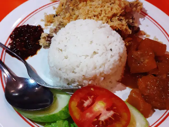 Gambar Makanan AyamGorengMbokBerekNy.Umi 2