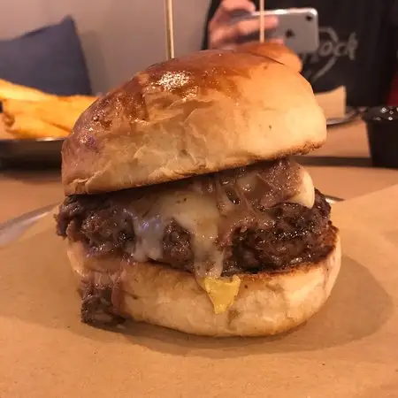Etmanyak Burger&Sosis'nin yemek ve ambiyans fotoğrafları 24