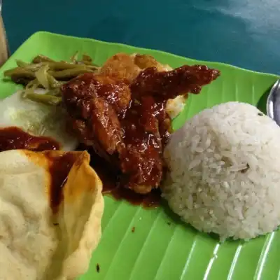 Restoran Malam Indah Selalu (Nasi Lemak Berlauk)