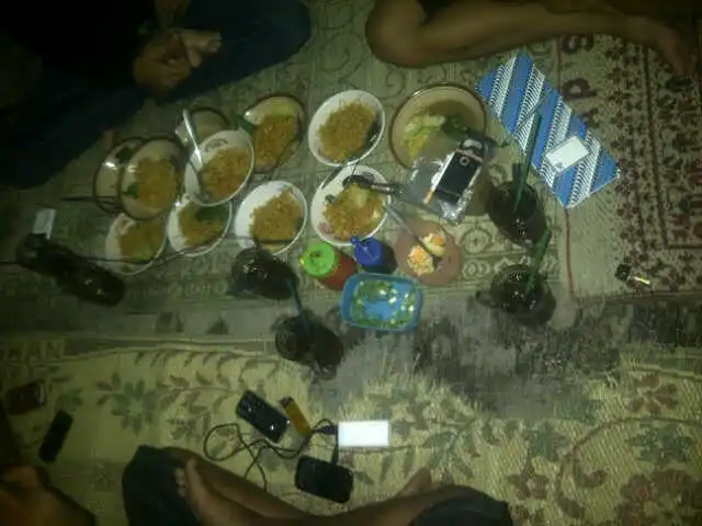 Warung makan 3 huruf "H.I.K"