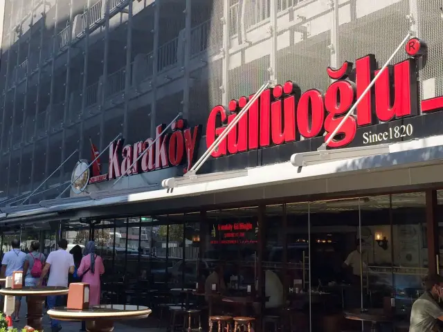 Karaköy Güllüoğlu'nin yemek ve ambiyans fotoğrafları 75
