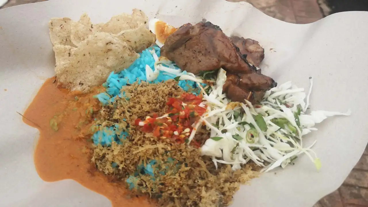 Nasi Kerabu Ayam Bakar