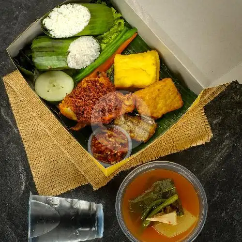 Gambar Makanan Ayam Goreng Fatmawati, Sukajadi 17