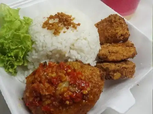 Ayam Geprek Nyonyor