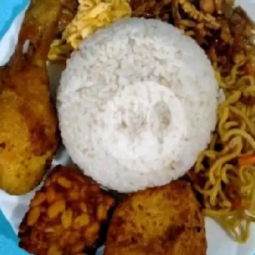 Gambar Makanan Nasi Kuning Mama Salvalisa 14