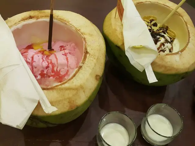 Gambar Makanan Cocotrack Dessert & Cafe 1
