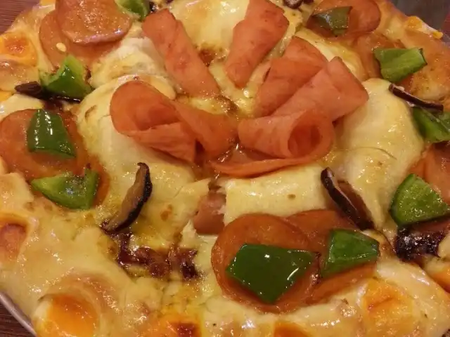 Pizza Hut Food Photo 3