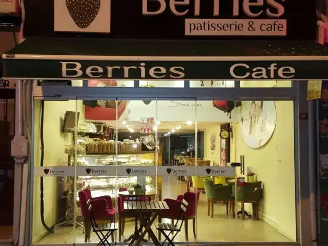 Berries Cafe'nin yemek ve ambiyans fotoğrafları 17