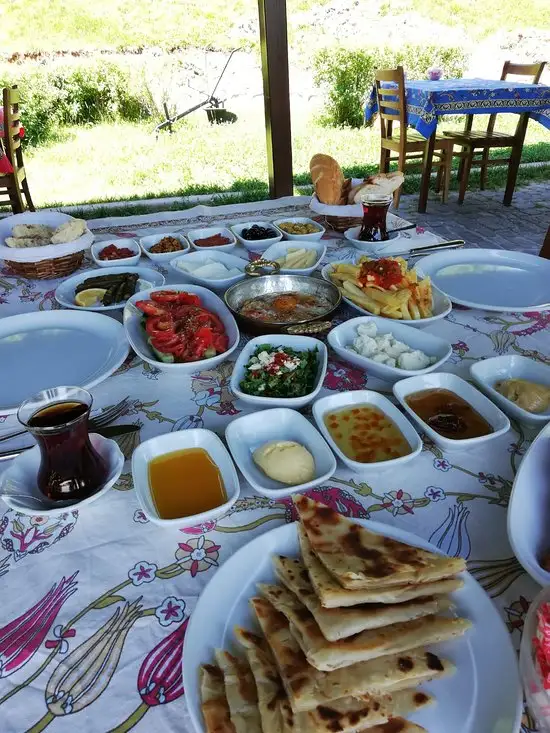 Altınköy Katırcılar Konağı'nin yemek ve ambiyans fotoğrafları 17