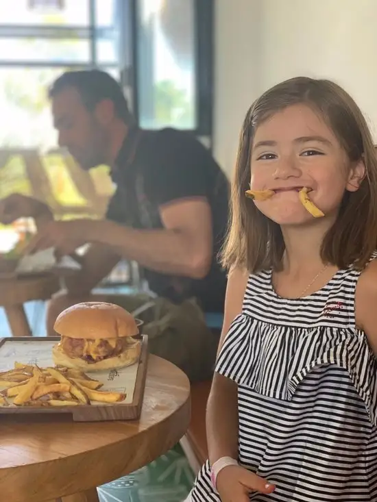 Gambar Makanan Bang Bang Burgers Canggu 6