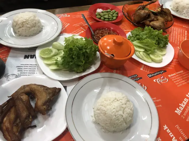 Gambar Makanan Ayam Goreng Sularmi 1