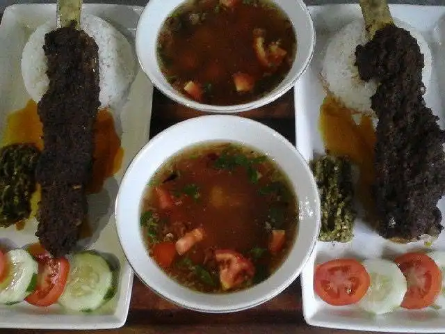 Gambar Makanan Sop Buntut dan Iga Bakar Candi Borobudur 1