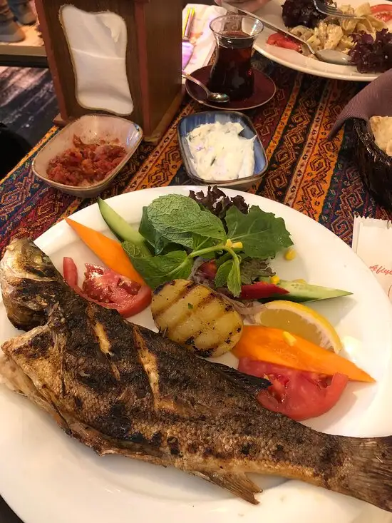 Rainbow Fish & Meat Restaurant'nin yemek ve ambiyans fotoğrafları 49