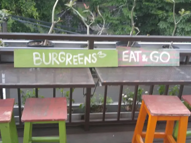 Gambar Makanan BurgreensEatery 7