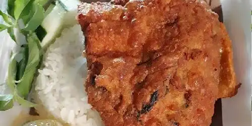 Ayam Gepuk De'fio, Munif Rahman