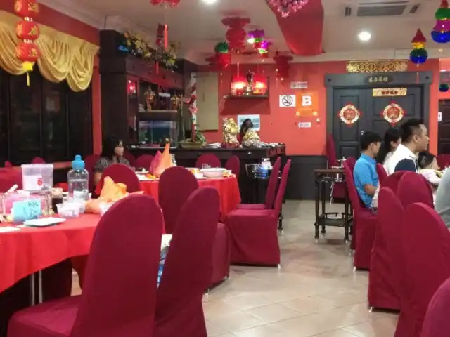Restoran Happiness Corner