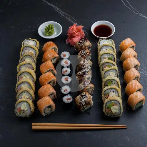 Gambar Makanan Sushi Black Bali, Seminyak 17