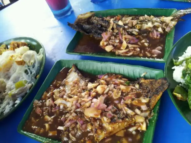 Ikan Bakar Tanglin Food Photo 2