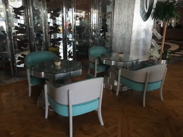 The Lobby Lounge - Wyndham Grand İstanbul Kalamış Marina Hotel'nin yemek ve ambiyans fotoğrafları 5