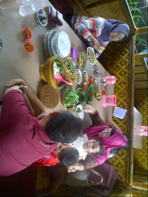 Gambar Makanan Rumah Makan IKA 12