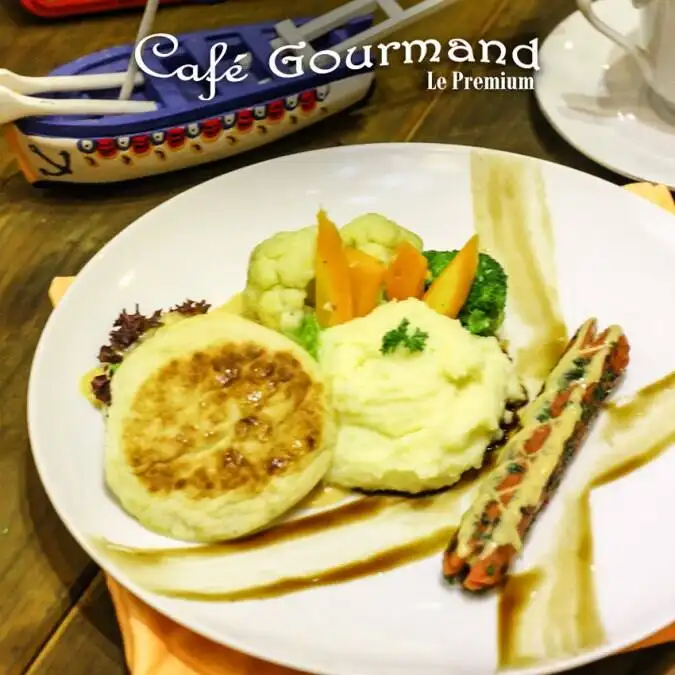 Cafe Gourmand Le Premium