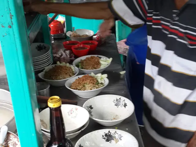 Gambar Makanan Pangsit Mie Ayam Jakarta 5