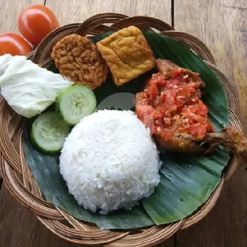 Gambar Makanan Ayam Geprek Alesha 2