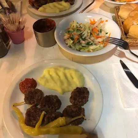 Galata Rıhtım Köftecisi'nin yemek ve ambiyans fotoğrafları 18