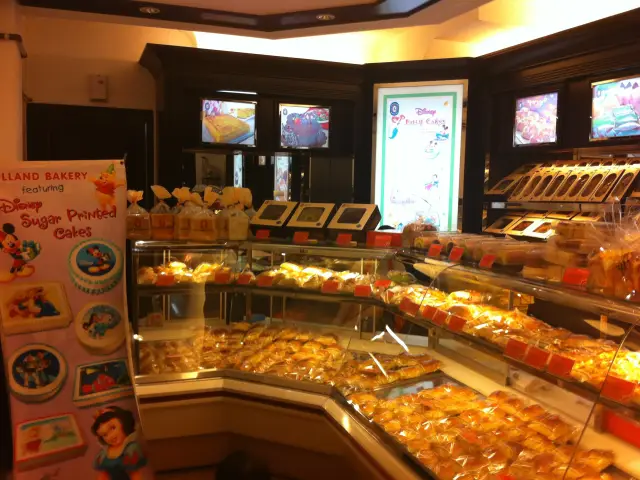 Gambar Makanan Holland Bakery 9