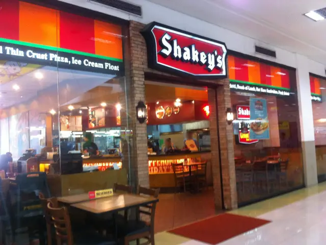 Shakey's Food Photo 8