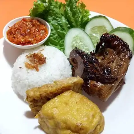 Gambar Makanan Ayam Bakar Dan Nasi Goreng Jessi, Cisarua 9