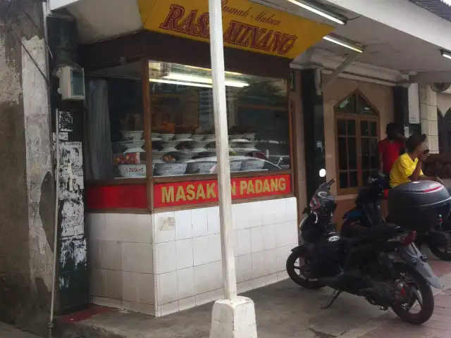 Gambar Makanan Rumah Makan Rasa Minang 4