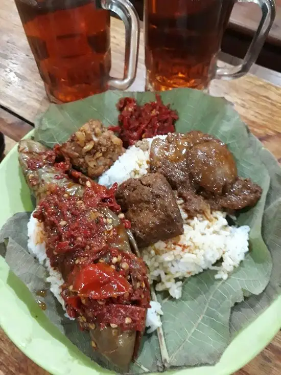 Gambar Makanan Nasi Jamblang Ibu Nur 12