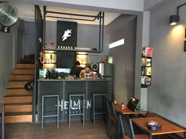 Gambar Makanan Helmen Coffee 5