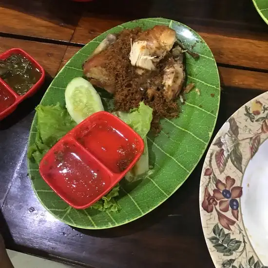 Ayam Gephok Pak Giek