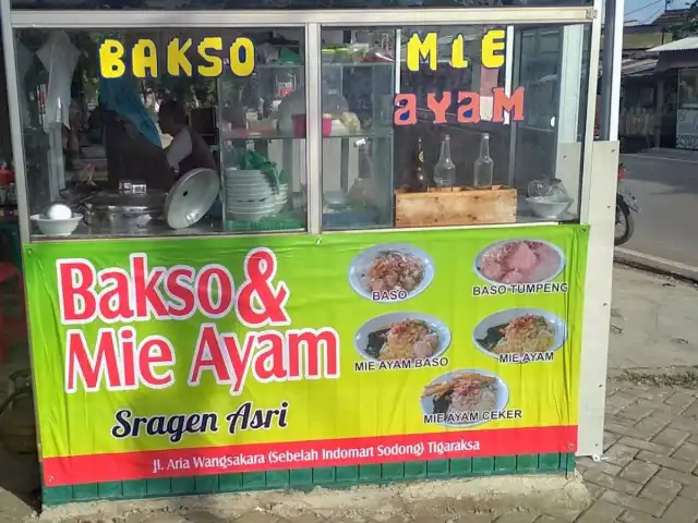 BAKSO DAN MIE AYAM SRAGEN ASRI