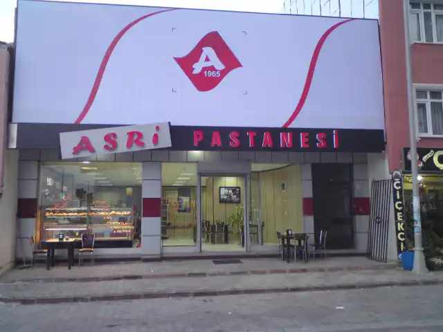 Asri Pastanesi'nin yemek ve ambiyans fotoğrafları 32